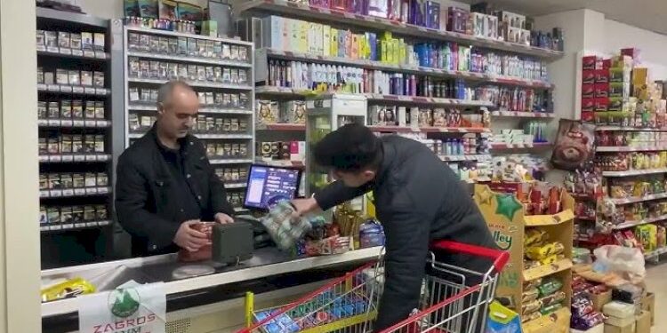 Marketlərdə ağlasığmaz fırıldaq – İstehlakçılar bu cür aldadılır