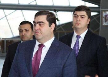 Talıbov Bakıda 450 minlik maşınla göründü – Video