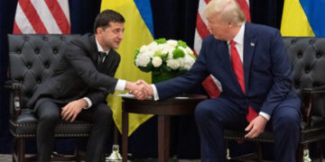 Zelenski Trampı Ukraynaya dəvət edib