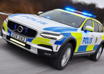 “Bizim polis avtomobillərini kim dizayn edibsə, çox bərbad hala salır” – FOTO