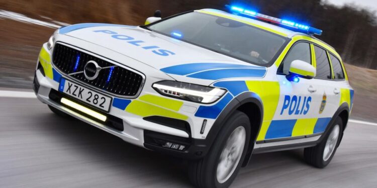 “Bizim polis avtomobillərini kim dizayn edibsə, çox bərbad hala salır” – FOTO