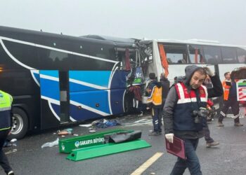 Dəhşətli qəza: 7 maşın bir-birinə girdi, 11 nəfər öldü – FOTOLAR