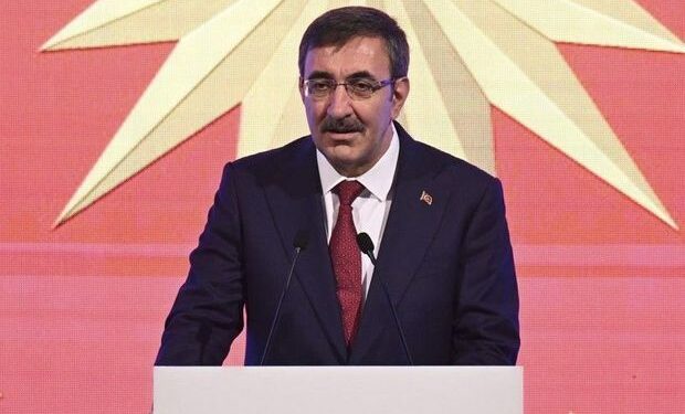 Türkiyənin vitse-prezidenti Azərbaycana səfərə gəlib – YENİLƏNİB + FOTO