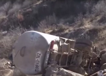 Şuşa yolunda yük maşını aşdı: Ölən var