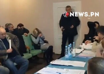 Ukraynada deputat iclasda qumbara partlatdı – 1 ölü, 26 yaralı – Video