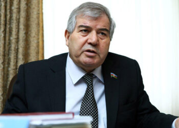 “Sən, niyə mənim pulumu oğurlayırsan?” – Sabir Rüstəmxanlı