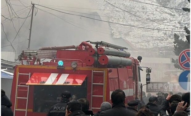 Şəmkirdə yanğın zamanı bir neçə mağaza və obyektə zərər dəyib – YENİLƏNİB + FOTO/VİDEO