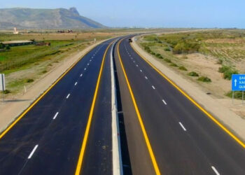 Ödənişli yolda sürücülərdən artıq pul alınır, AAYDA özünə haqq qazandırır