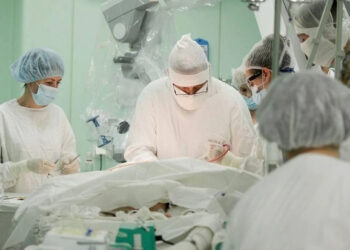 Rusiyada məktəblinin başından 12 santimetrlik şiş çıxarıldı – VİDEO