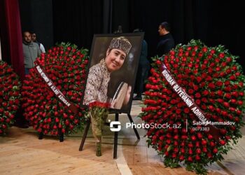 Birinci vitse-prezident Mehriban Əliyeva Aygün Bəylərin vida mərasiminə əklil göndərib