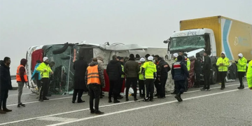 Türkiyədə avtobus aşıb – Ölənlər var