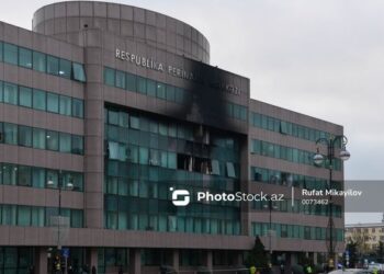 Perinatal Mərkəzdə yanğın: 100-dən çox şəxs təxliyə edildi – YENİLƏNİR + FOTO/VİDEO