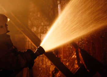 Göyçayda 6 otaqlı ev yandı