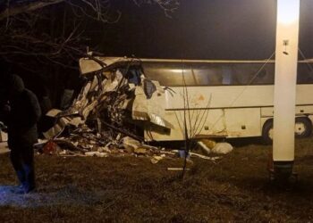 Rusiyada avtobusla yük maşını toqquşdu: Ölən və yaralananlar var