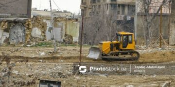 “Sovetski”də tikinti aparılır, İcra Hakimiyyətinin xəbəri yoxdur (FOTO)