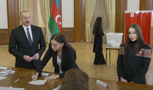 Prezidentlə ailəsinin Xankəndidən – Tarixi görüntüləri