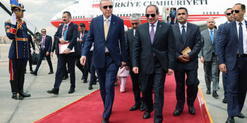Ərdoğan 12 ildən sonra ilk dəfə Misirdə – Video – Yenilənib