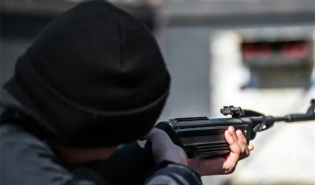 Tanışına tirlə atəş açdı, ehtiyatsızlıqdan öldürdü