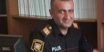 Göldə batan şəxsləri xilas etmək istəyərkən boğularaq ölən polisin medalı ailəsinə təqdim edildi – FOTO