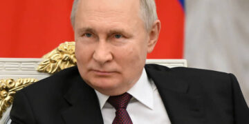 Putindən Makrona sərt cavab: “Qırmızı xəttinizi keçərik”