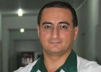 Sevgilisi ilə birlikdə həyat yoldaşını döyən həkim işdən qovuldu Ilə