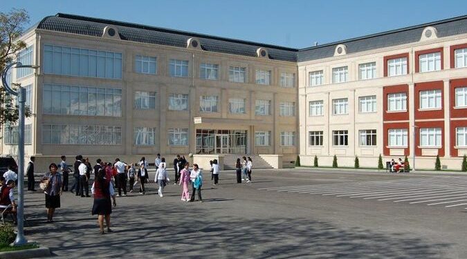 Goranboyda məktəbdəki davaya görə direktora xəbərdarlıq edildi