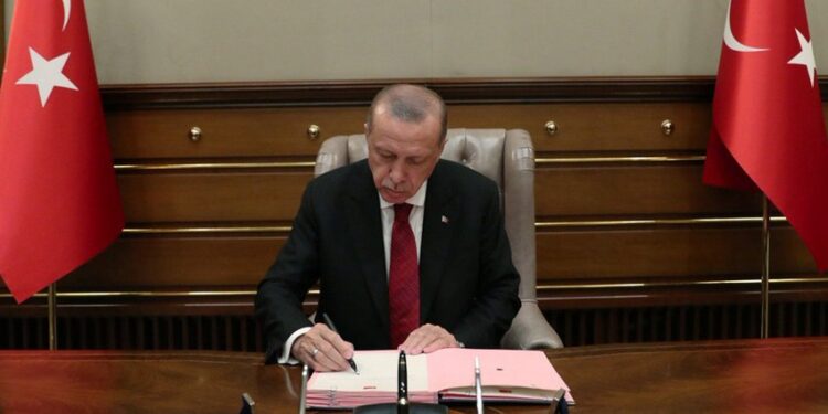 Ərdoğan Azərbaycanla bağlı sazişi təsdiqlədi