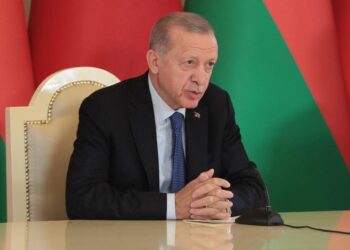 Türkiyədə gündəm dəyişir: Bu iki şəxs Ərdoğanın kreslosu uğrunda mübarizəyə başladı