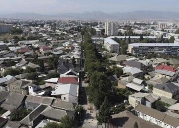 Gəncədə qanunsuz tikililərin qarşısı alındı