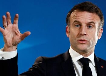 5 gündür susan Makron barmaqlamağa başladı…