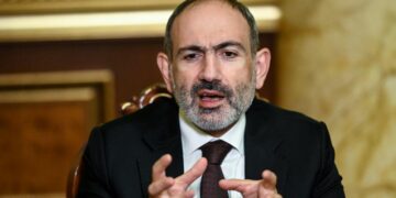 Kəndlər qaytarılandan sonra Paşinyan ilk dəfə danışdı