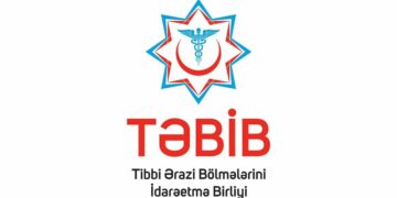 AXTAR… Publika.az Publika.az HADİSƏTƏBİB-dən 2 məktəblinin faciəvi ölümü ilə bağlı AÇIQLAMA – YENİLƏNDİ14 Aprel 2024 18:12  TƏBİB İmişli şəhərində iki yeniyetmənin ölümü ilə bağlı açıqlama verib.  Publika.az Report-a istinadla xəbər, bu gün saat 15:10 radələrində elektrik cərəyanı vurması səbəbilə İmişli Rayon Mərkəzi Xəstəxanasının Təcili tibbi yardım şöbəsinə çağırış daxil olub. Hadisə yerinə dərhal təcili tibbi yardım briqadası göndərilib.  2010 və 2014-cü il təvəllüdlü 2 nəfərin (kişi cinsli) hadisə yerində ölüm faktı qeydə alınıb.  Qeyd edək ki, İsbərov Amid Seyran oğlunu və Məmmədov Farid Vahid oğlunu elektrik cərəyanı vuraraq öldürüb.  xxx  16:44  İmişli şəhərində iki nəfəri elektrik cərəyanı vuraraq öldürüb.  Publika.az Report-a istinadən xəbər verir ki, hadisə 5 saylı orta məktəbin həyətində qeydə alınıb.  Onlardan biri 6-cı sinif şagirdi, digəri isə başqa rayondan gələn onlara gələn qonaqdır.  Hazırda onların şəxsiyyəti dəqiqləşdirilir.  Faktla bağlı araşdırma aparılır.