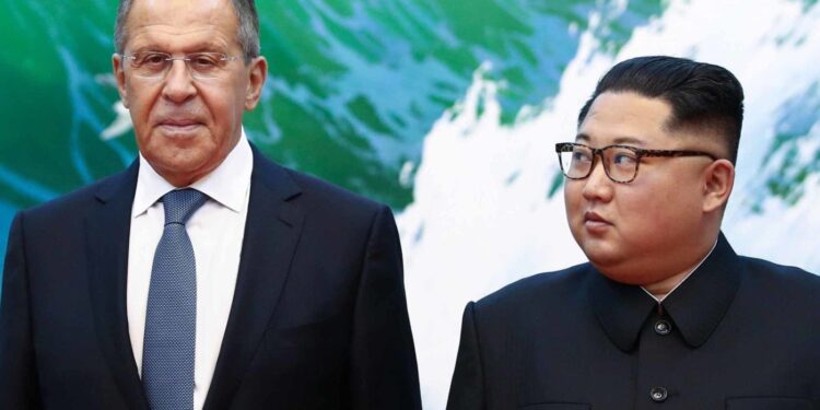 Kim Çendən öncə otağa girən Lavrov iclas zalından çıxarıldı