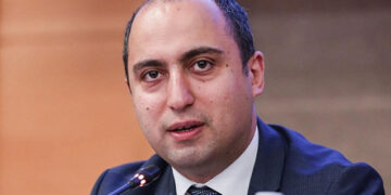 Nazir kollec bitirənlərin müəllim olması ilə RAZILAŞMIR