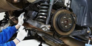 Salyanda usta yük maşınının altında qalaraq can verdi