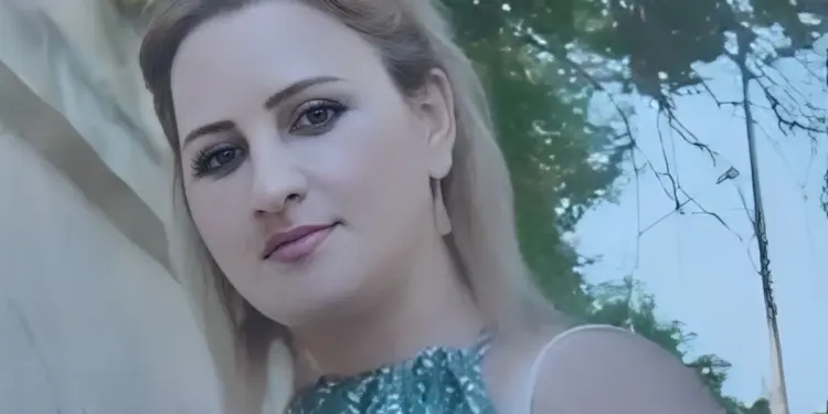 Övladlarını böyütmək üçün süpürgəçilik edən qadını oğlu qətlə yetirdi: Hadisə yerindən GÖRÜNTÜLƏR