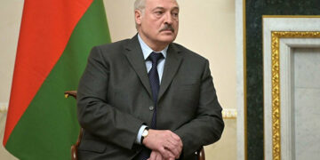 Lukaşenko postunu tərk etməyə hazırlaşır