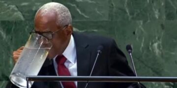 Dünyanın gözü qarşısında gözlənilməz hərəkət etdi – VİDEO