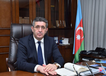 Köçərli Həsənov dəfn edildiÖtən gün Türkiyənin İstanbul şəhərində vəfat edən “İri Şəhərlərin Birləşmiş Su Təchizatı Xidməti” publik hüquqi şəxsin İdarə Heyətinin sədri Köçərli Həsənovun nəşi Bakıya gətirilib.  “Qafqazinfo” xəbər verir ki, “Heydər” məscidində K.Həsənovla vida mərasimi keçirilib.  O, “Qurd qapısı” qəbiristanlığında dəfn edilib.