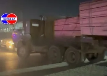 Lökbatanda yük avtomobili qəza TÖRƏTDİ: Ölən var