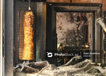 Dönərdən daha bir kütləvi zəhərlənmə: 18 nəfər xəstəxanalıq oldu