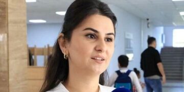 təhsilDirektorluqdan imtina edib, Xankəndiyə müəllim kimi qayıtdı