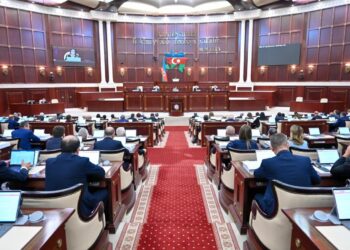 AzTv və Real TV bu deputatları sərt tənqid etdi