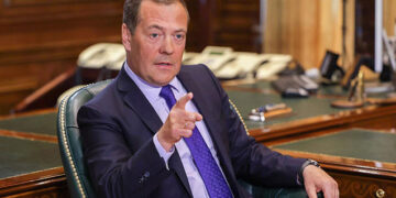 “Bu şəxslər Rusiyanı tərk etməlidir” – Medvedev