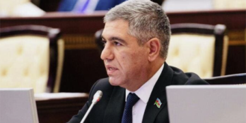 Deputat lizinq faizlərindən şikayətləndi