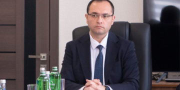“Fermerin üç-dörd yerdə sahəsi var, bir yerə gətirməliyik”
