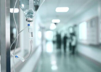 Şirvanda 13 yaşlı qız 3-cü mərtəbədən yıxılıb