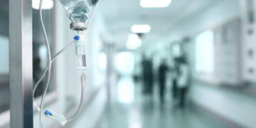 Şirvanda 13 yaşlı qız 3-cü mərtəbədən yıxılıb