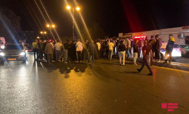 Bakıda görmə məhdudiyyətli şəxsi və ona kömək edəni avtomobil vurdu: Ölən və yaralanan var – FOTO