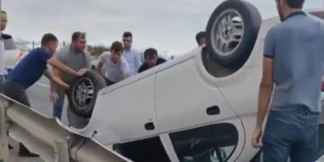 Bakı-Salyan şosesində qəza: Avtomobil aşdı – VİDEO